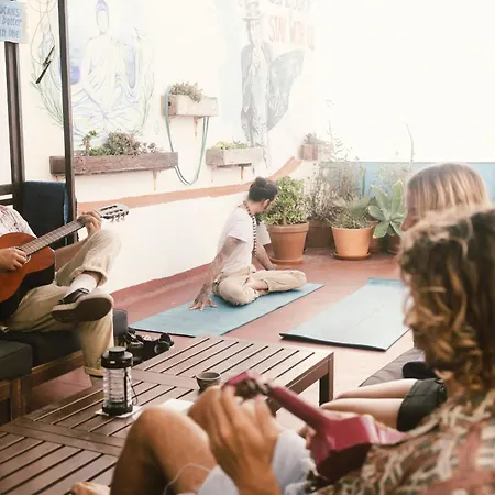 Agueita House Vandrarhem *