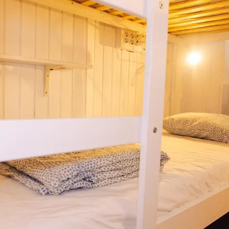 Agüita House Hostal *