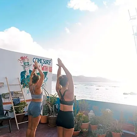 Agueita House Hostel *